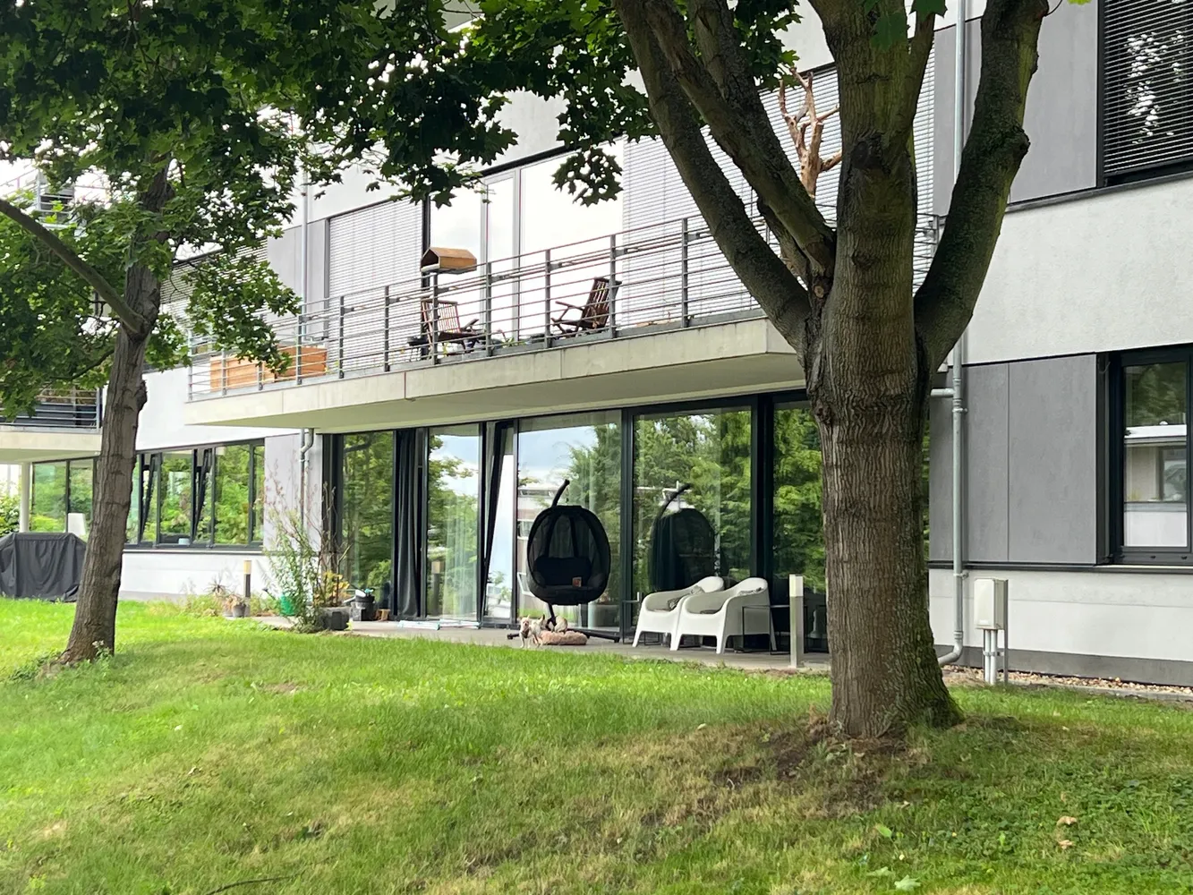 2 Zimmer Wohnung mit 77 m² in Dresden – Bild 1