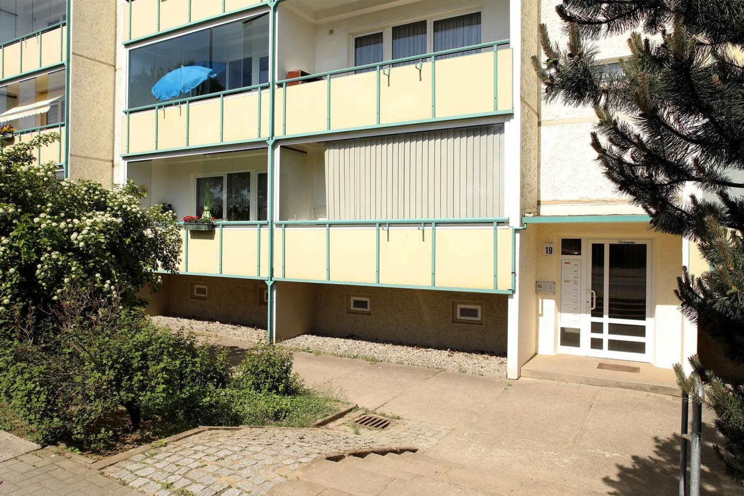 3 Zimmer Wohnung mit 63 m² in Neubrandenburg – Bild 1