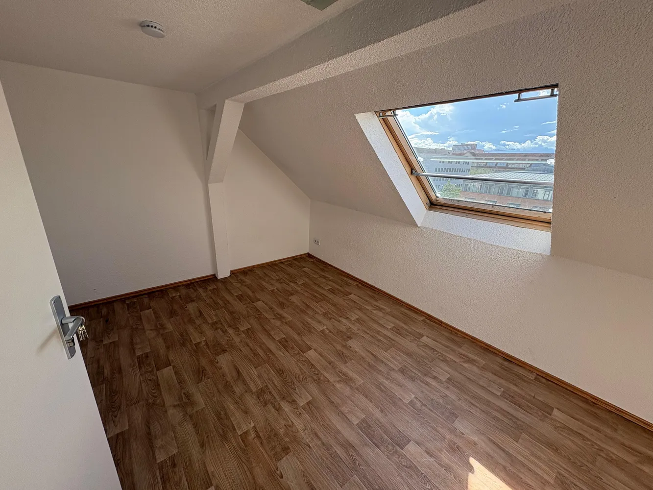 3 Zimmer Wohnung mit 44 m² in Karlsruhe – Bild 1