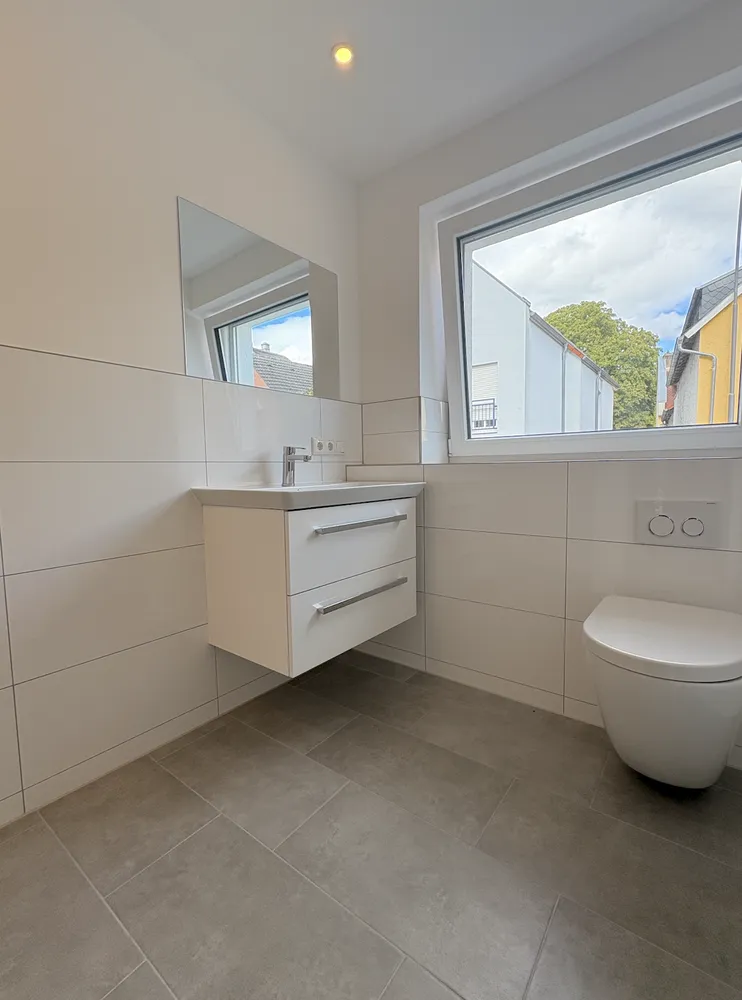 4 Zimmer Wohnung mit 117 m² in Frankfurt am Main – Bild 2
