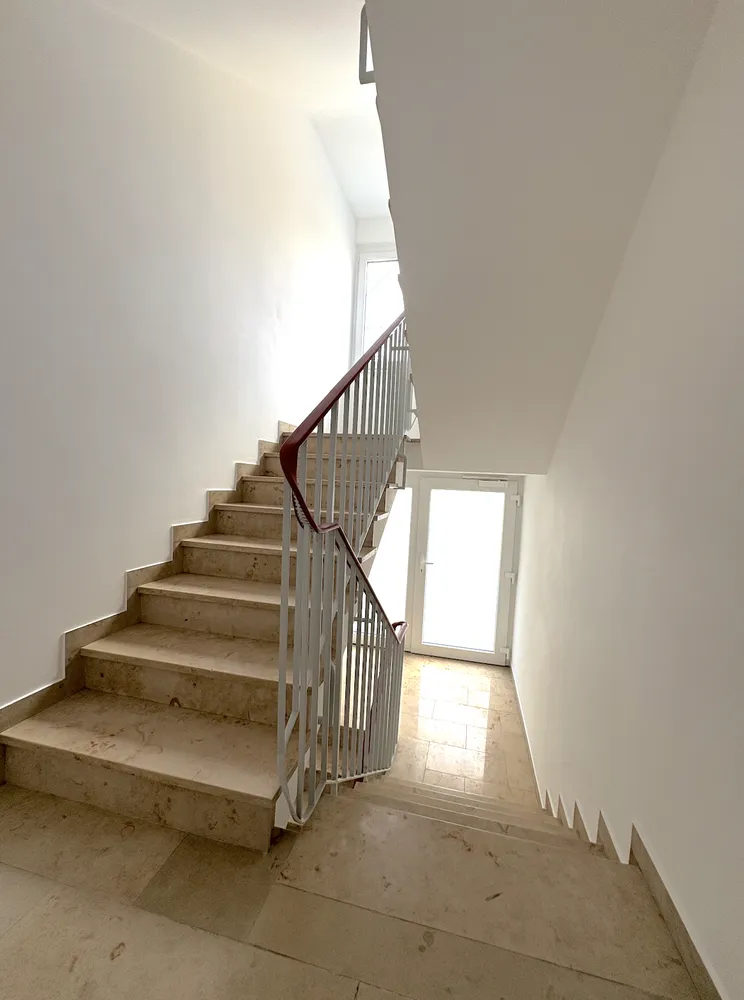 4 Zimmer Wohnung mit 117 m² in Frankfurt am Main – Bild 3