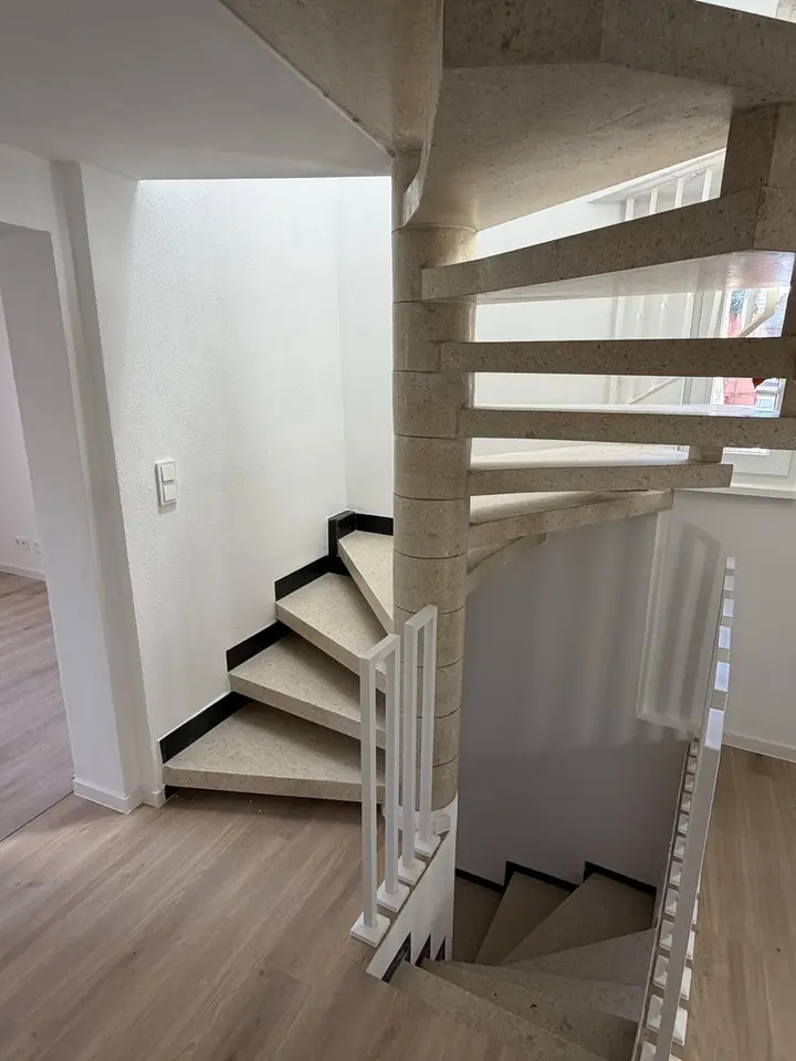 6 Zimmer Wohnung mit 155 m² in Koblenz – Bild 2