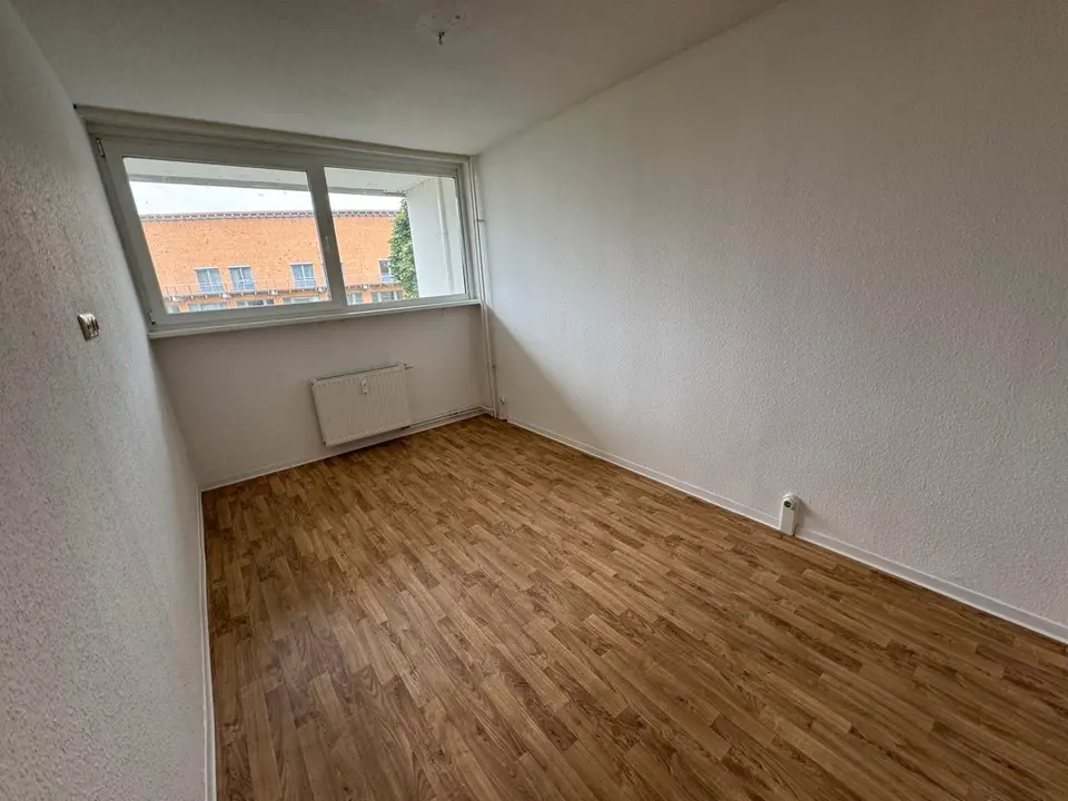 2 Zimmer Wohnung mit 67 m² in Schwerin – Bild 2