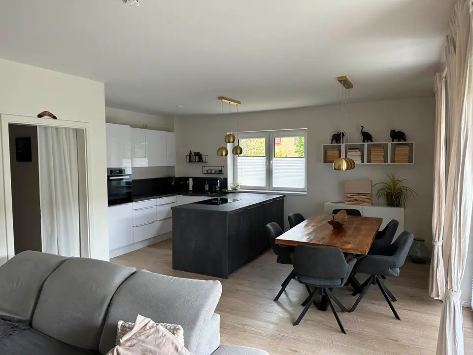 4 Zimmer Wohnung mit 98 m² in Lüneburg – Bild 1