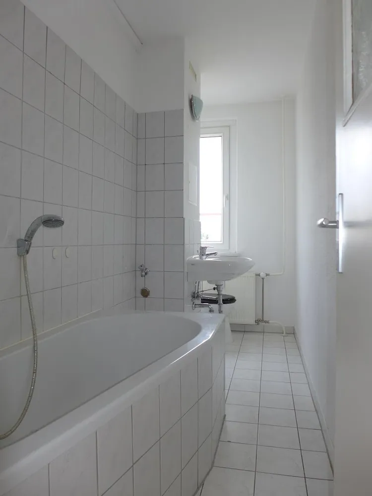 3 Zimmer Wohnung mit 64 m² in Cottbus – Bild 2