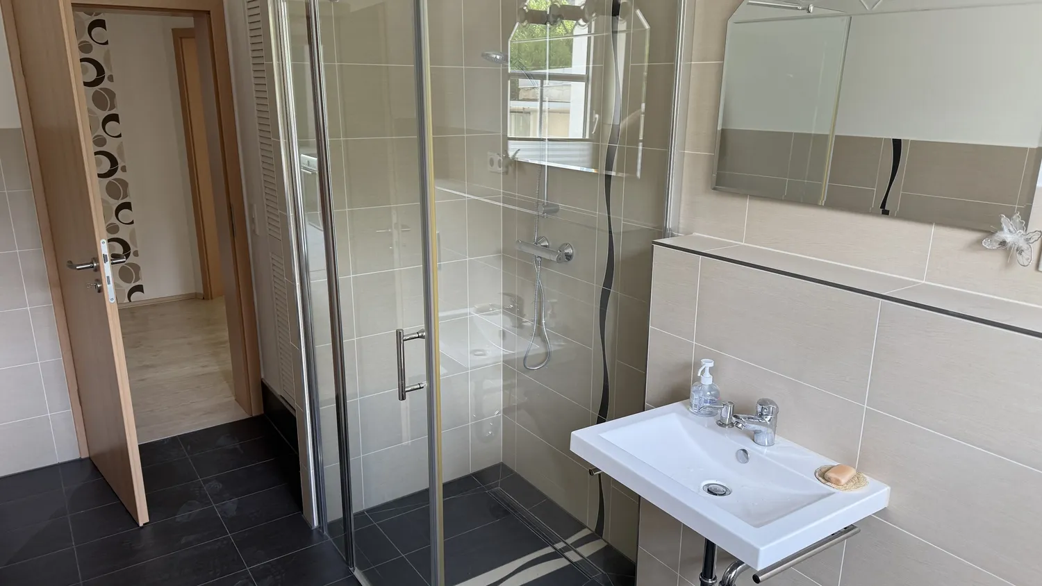 2 Zimmer Wohnung mit 64 m² in Dresden – Bild 2