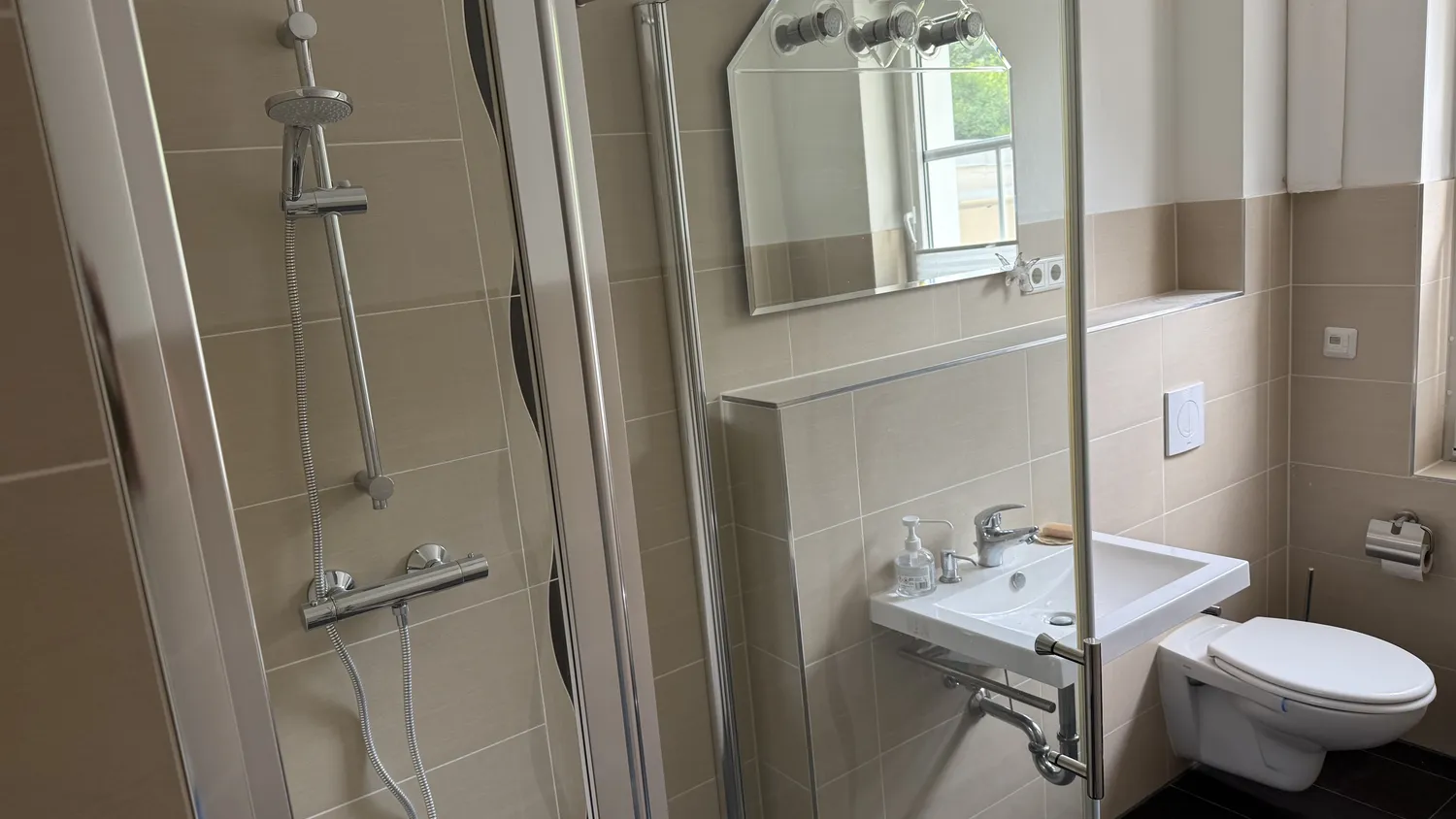 2 Zimmer Wohnung mit 64 m² in Dresden – Bild 3
