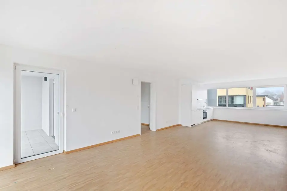 3 Zimmer Wohnung mit 111 m² in Saarbrücken – Bild 2