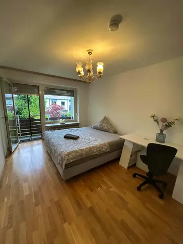 WG-Zimmer mit 12 m² in München – Bild 2