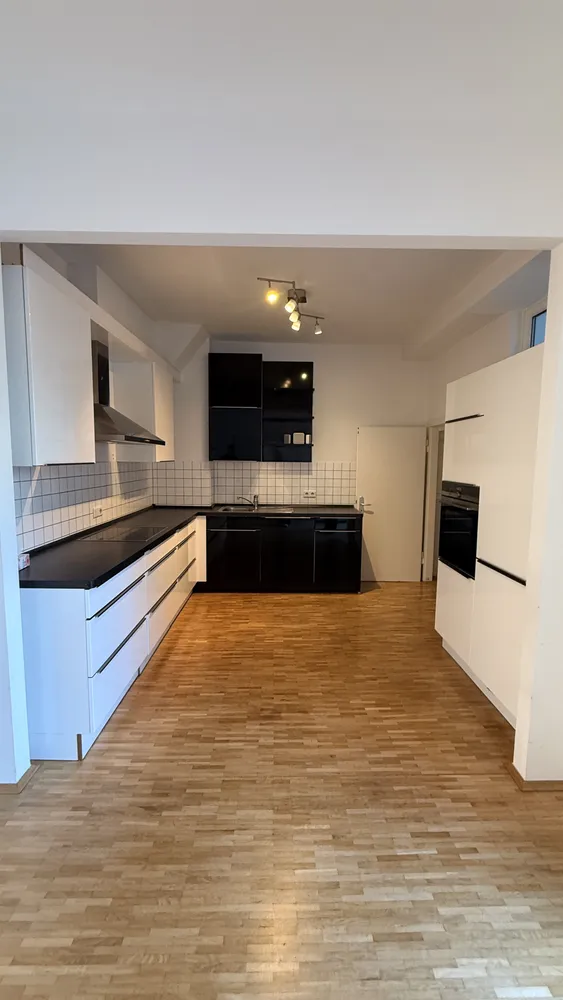 4 Zimmer Wohnung mit 140 m² in Düsseldorf – Bild 5