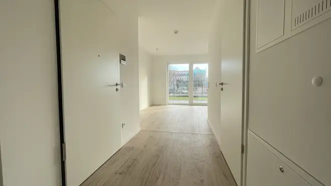 2 Zimmer Wohnung mit 72 m² in Dresden – Bild 2