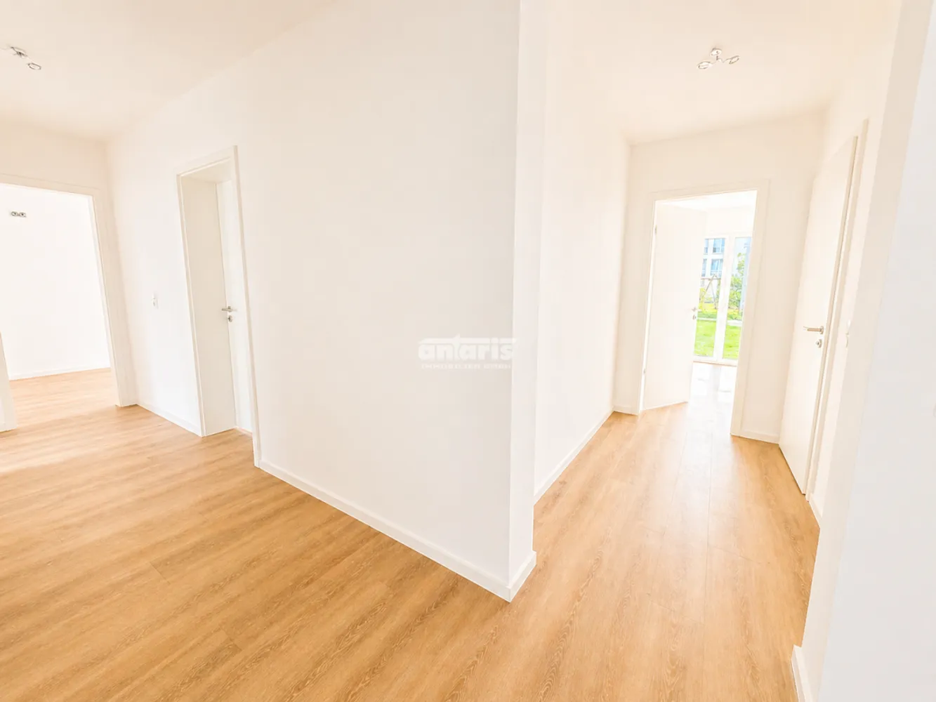 4 Zimmer Wohnung mit 109 m² in Erfurt – Bild 2