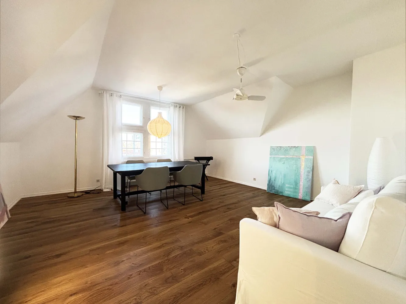 4 Zimmer Wohnung mit 108 m² in Stuttgart – Bild 2