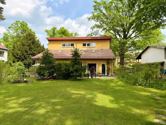 4 Zimmer Haus mit 140 m² in Berlin – Bild 1