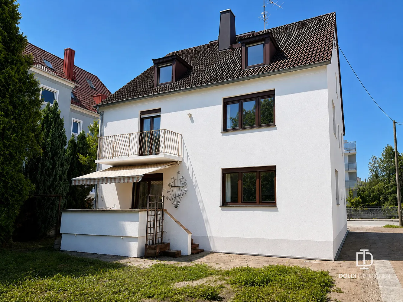 9 Zimmer Haus mit 194 m² in München – Bild 1