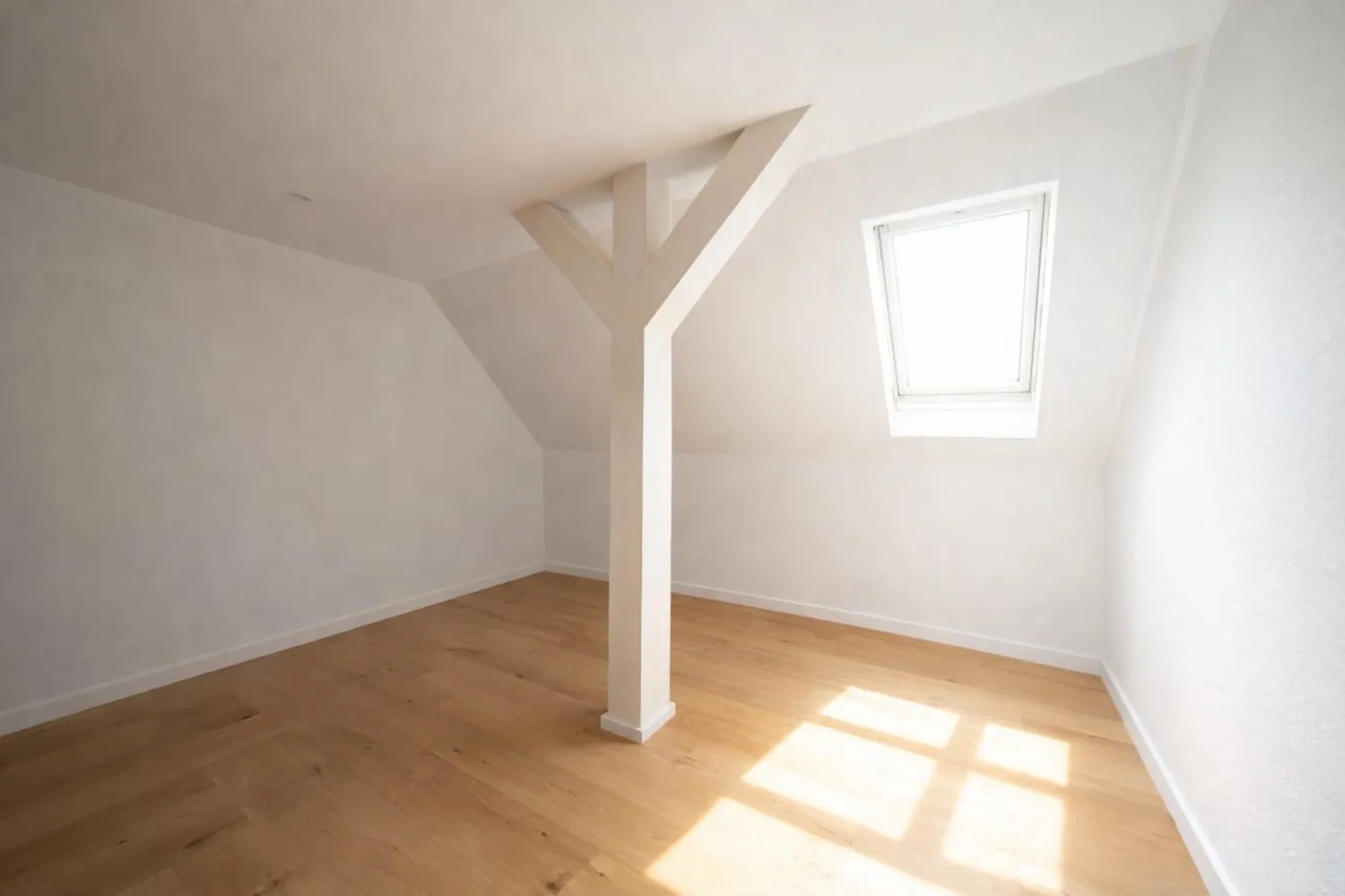 4 Zimmer Wohnung mit 98 m² in Esslingen am Neckar – Bild 3