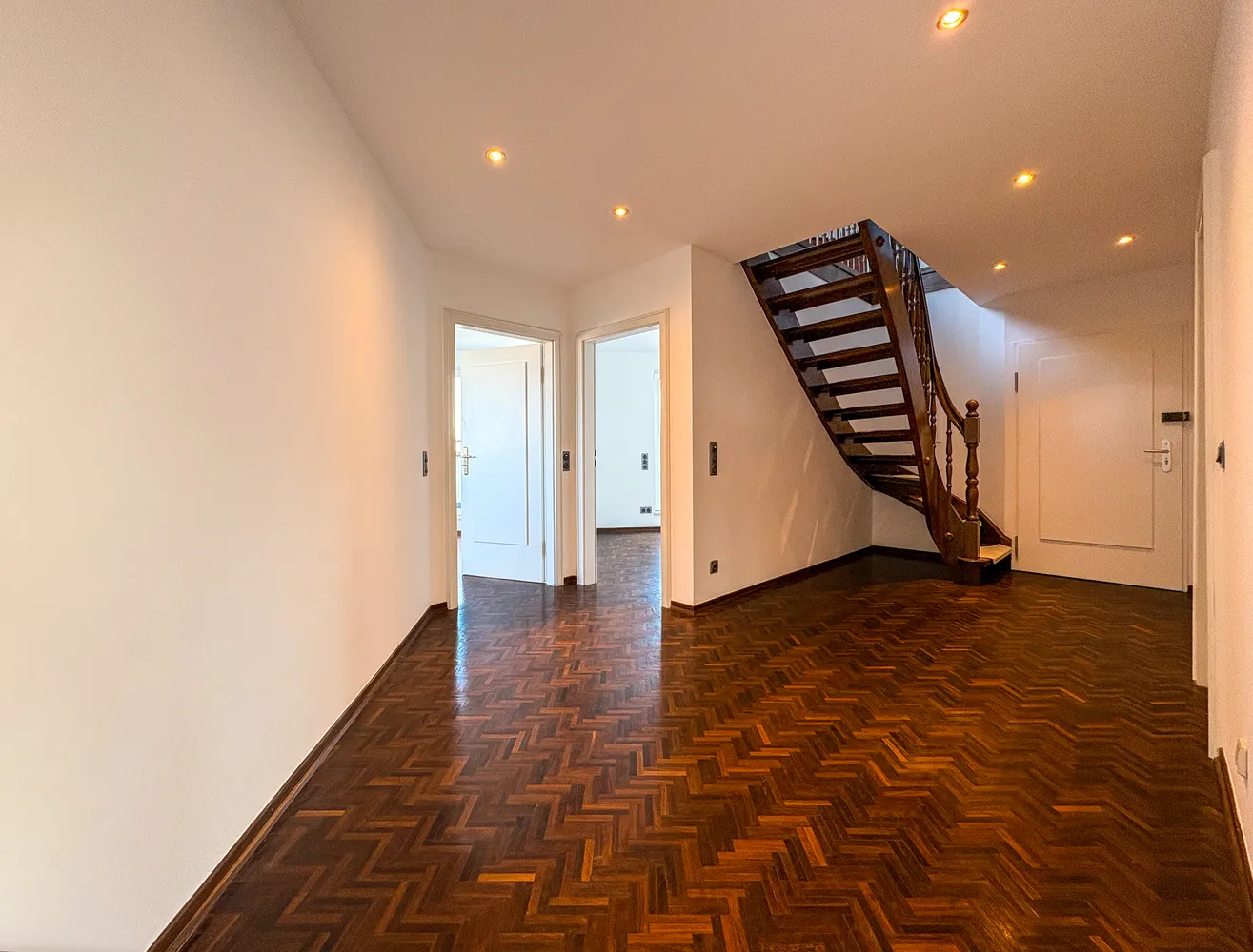 4 Zimmer Wohnung mit 130 m² in Würzburg – Bild 10