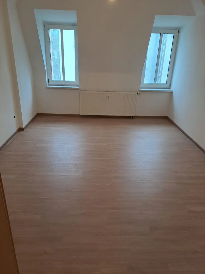2 Zimmer Wohnung mit 60 m² in Plauen – Bild 2