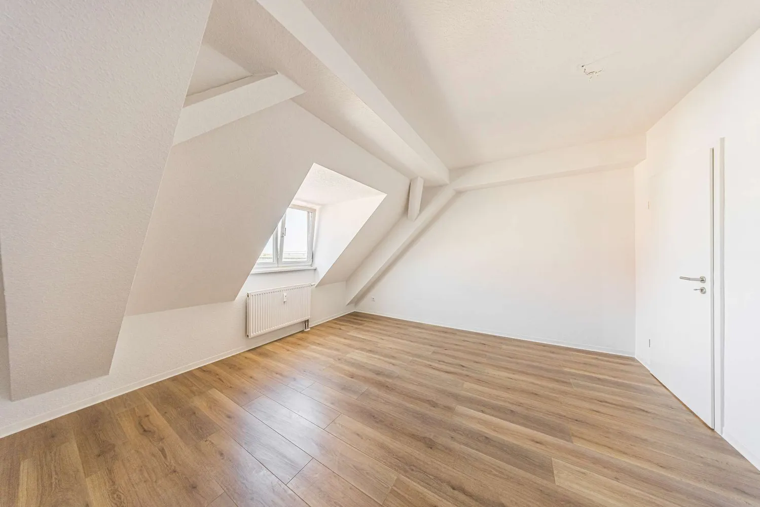 3 Zimmer Wohnung mit 76 m² in Dresden – Bild 1