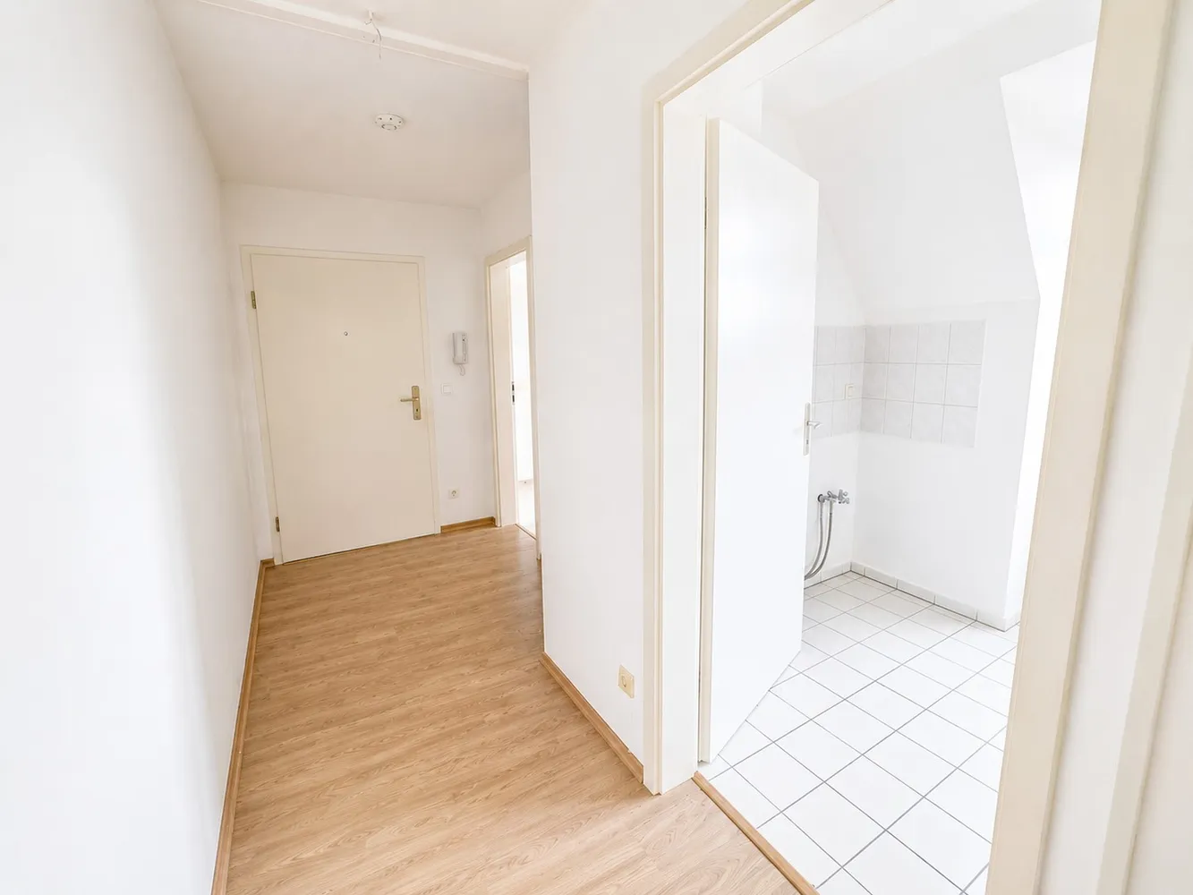 3 Zimmer Wohnung mit 78 m² in Stralsund – Bild 3