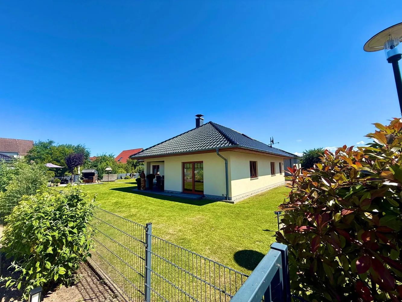 6 Zimmer Haus mit 165 m² in Rostock – Bild 1
