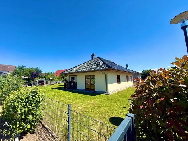 6 Zimmer Haus mit 165 m² in Rostock – Bild 1