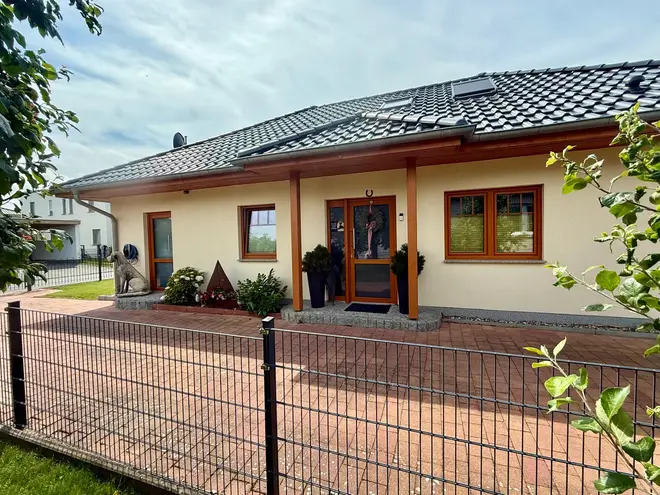 6 Zimmer Haus mit 165 m² in Rostock – Bild 2