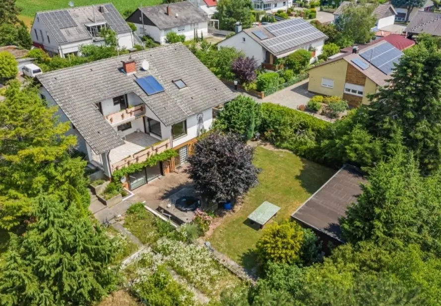 9 Zimmer Haus mit 333 m² in Ettlingen – Bild 2