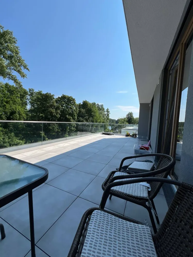 4 Zimmer Wohnung mit 135 m² in Berlin – Bild 1