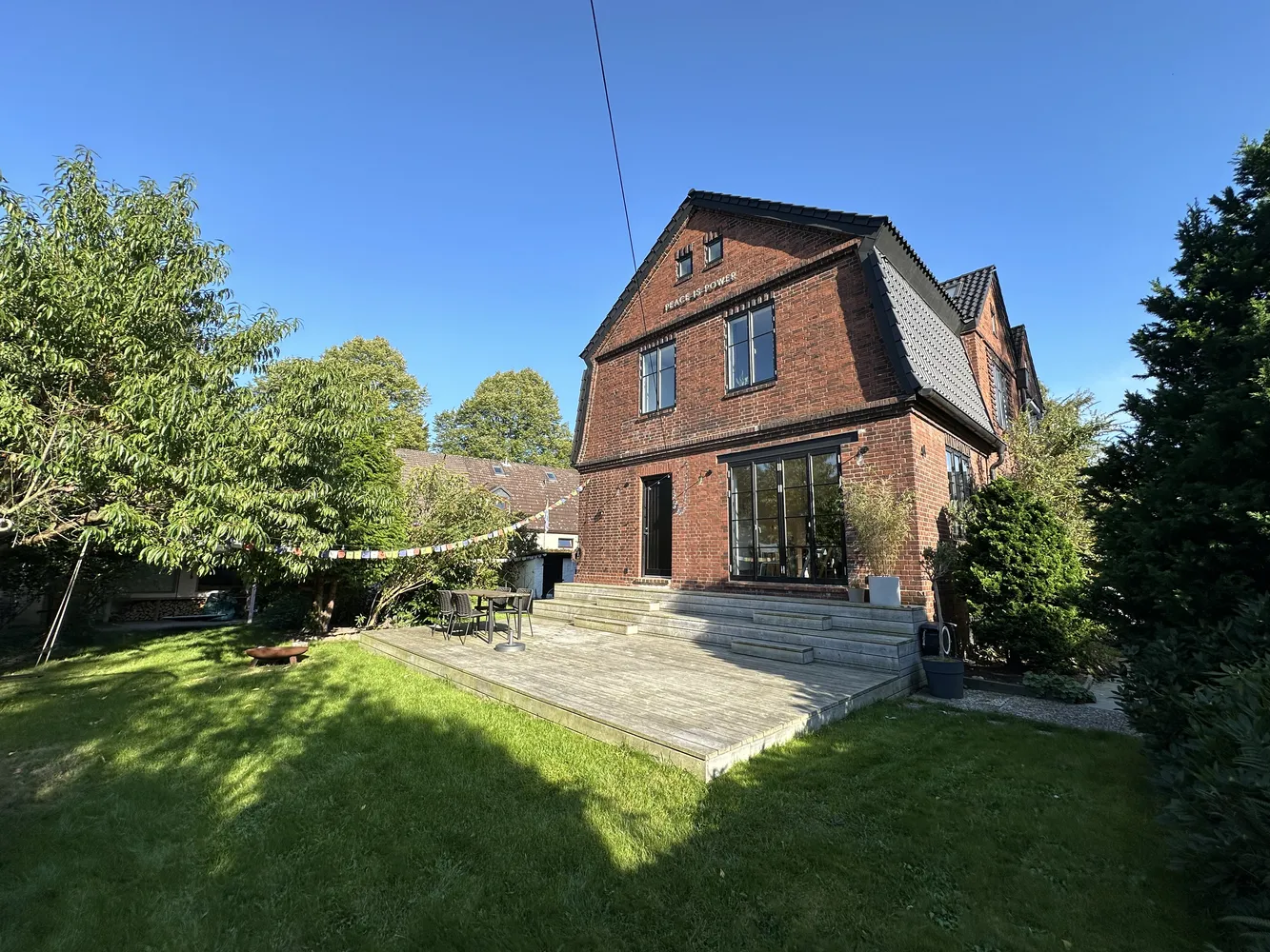 4 Zimmer Haus mit 130 m² in Hamburg – Bild 1