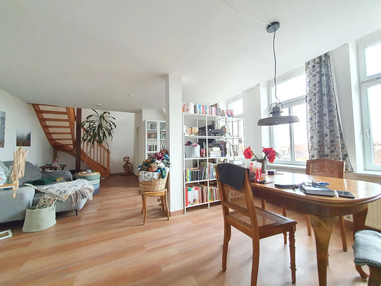2 Zimmer Wohnung mit 82 m² in Erfurt – Bild 2