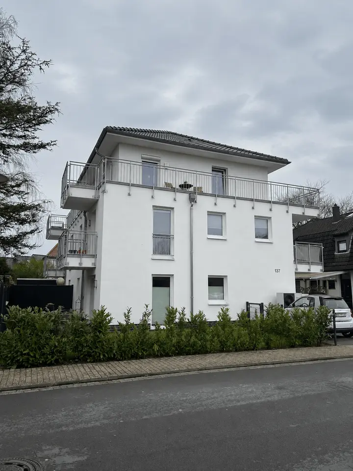 3 Zimmer Wohnung mit 165 m² in Wilhelmshaven – Bild 2