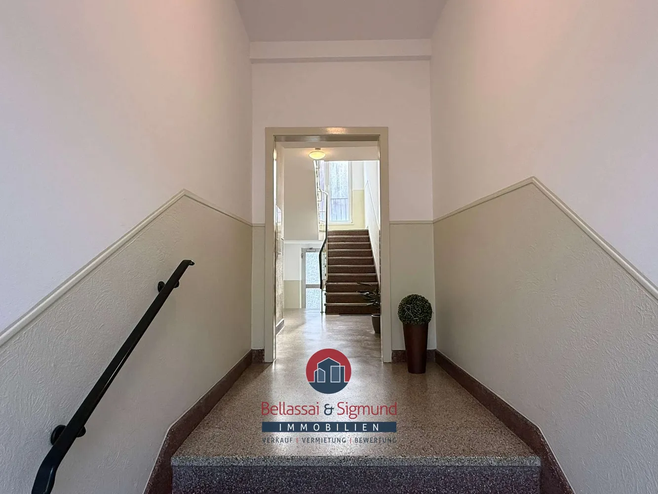 2 Zimmer Wohnung mit 65 m² in Krefeld – Bild 2