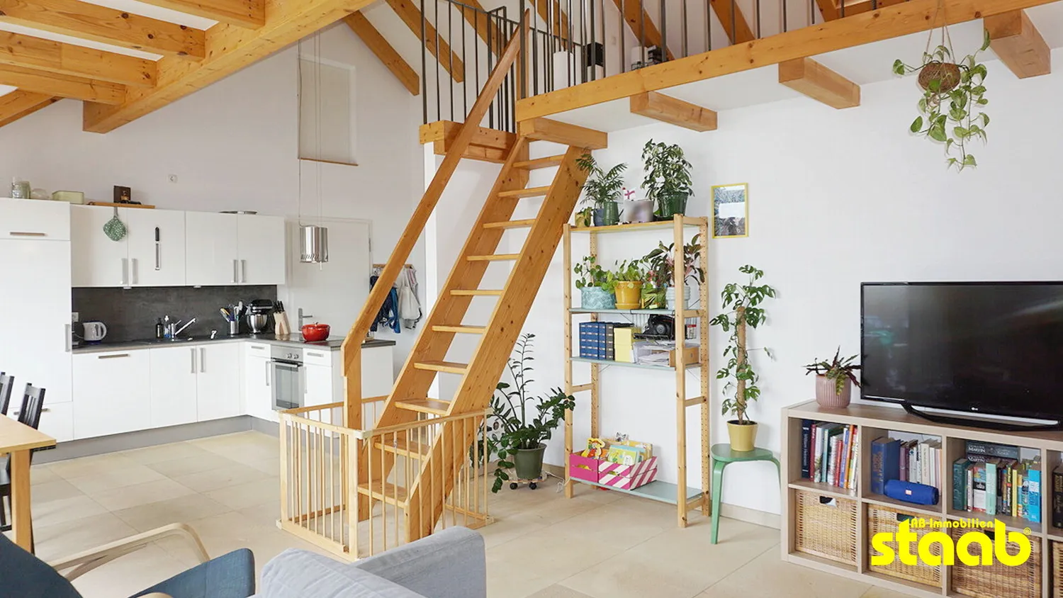 4 Zimmer Wohnung mit 95 m² in Aschaffenburg – Bild 2