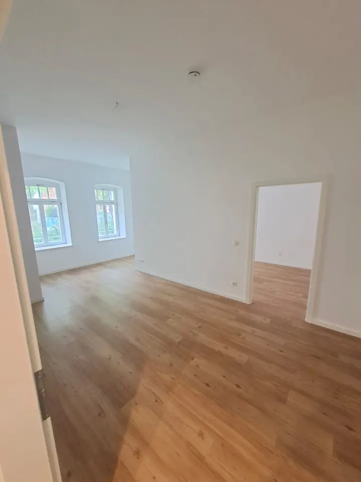 5 Zimmer Wohnung mit 102 m² in Limbach-Oberfrohna – Bild 1