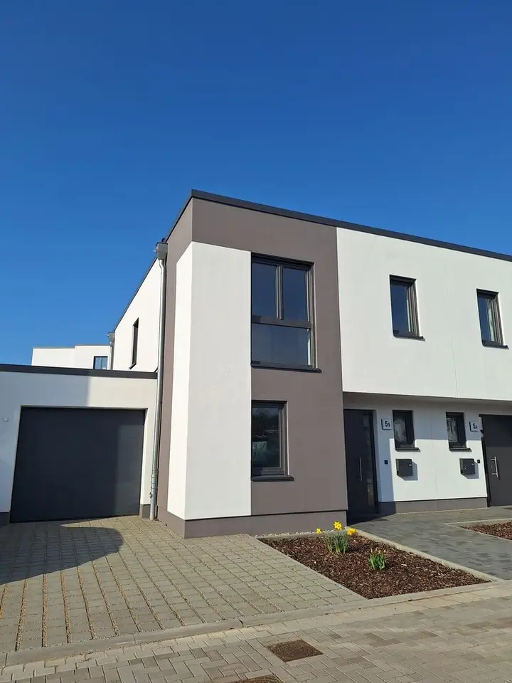 4 Zimmer Haus mit 127 m² in Stendal – Bild 1