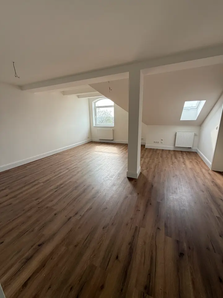 2 Zimmer Wohnung mit 100 m² in Celle – Bild 1