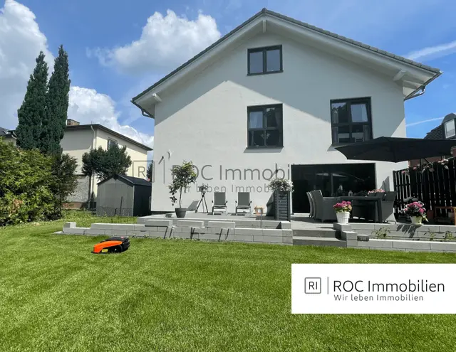 6 Zimmer Haus mit 280 m² in Berlin – Bild 1