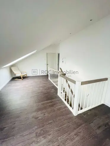 6 Zimmer Haus mit 280 m² in Berlin – Bild 10