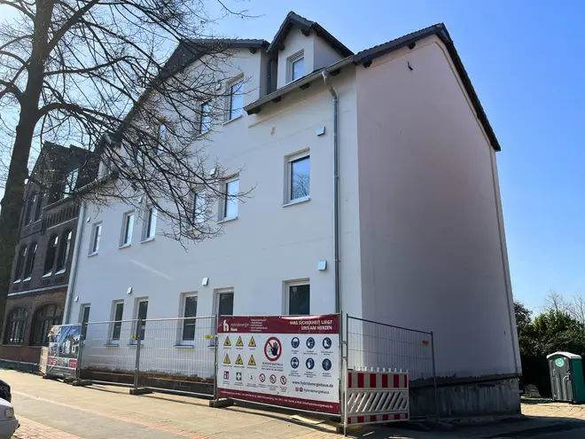 18 Zimmer Haus mit 350 m² in Hannover – Bild 2