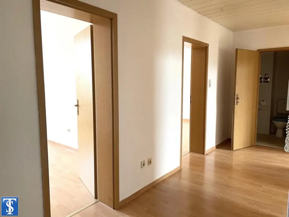 3 Zimmer Wohnung mit 65 m² in Plauen – Bild 3