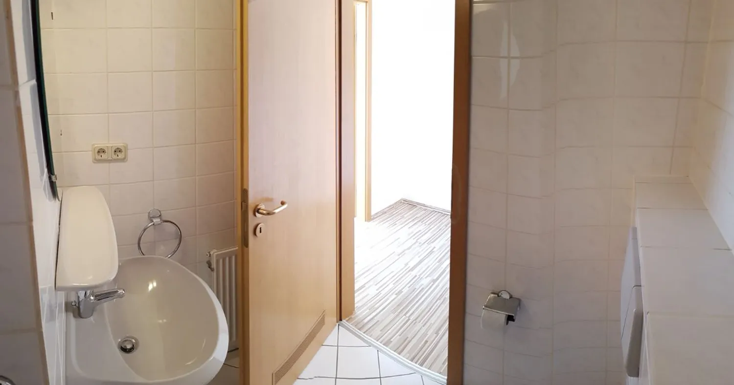 1 Zimmer Wohnung mit 23 m² in Saarbrücken – Bild 4