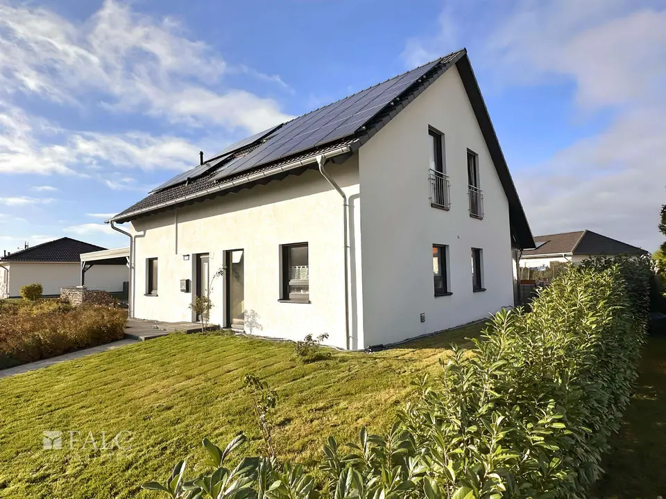 6 Zimmer Haus mit 184 m² in Schwerin – Bild 1