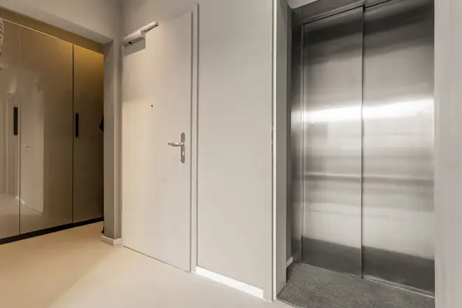 5 Zimmer Wohnung mit 240 m² in Hamburg – Bild 4
