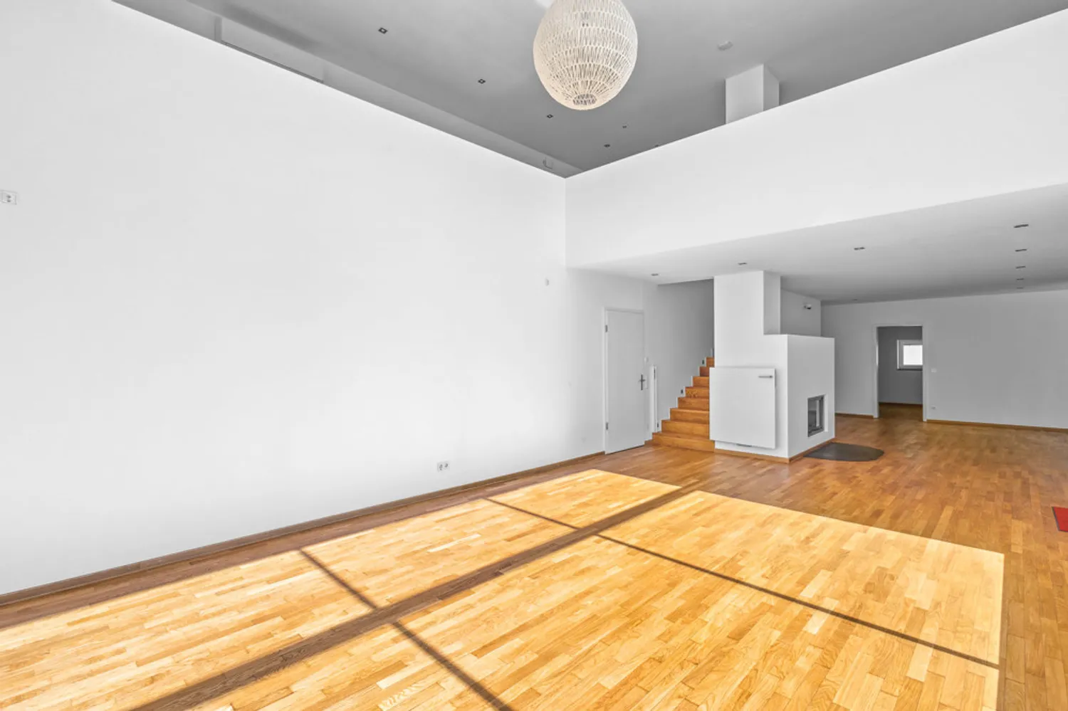 6 Zimmer Wohnung mit 308 m² in Regensburg – Bild 12