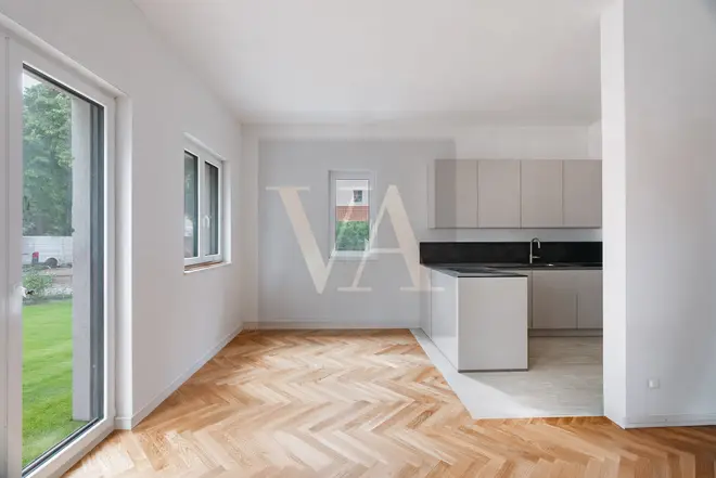 7 Zimmer Haus mit 177 m² in Berlin – Bild 2