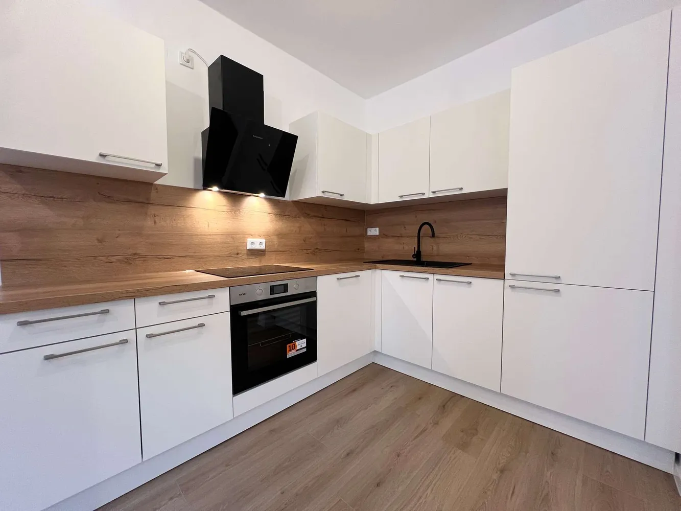 3 Zimmer Wohnung mit 105 m² in Dresden – Bild 2