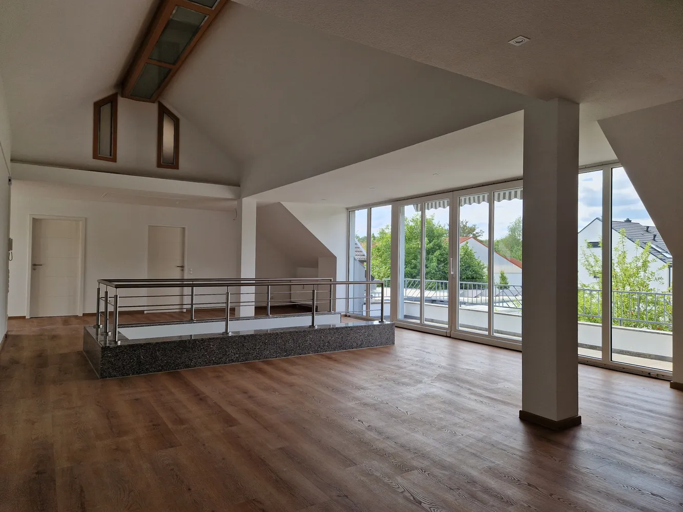 5 Zimmer Wohnung mit 147 m² in Aachen – Bild 2