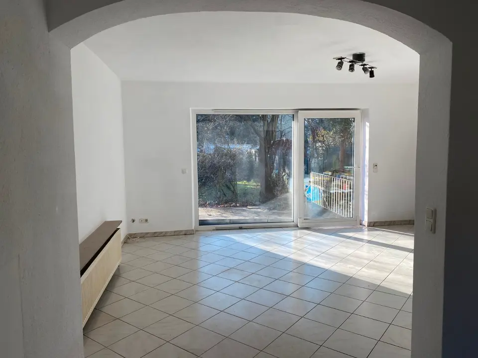 5 Zimmer Haus mit 100 m² in Wiesbaden – Bild 1