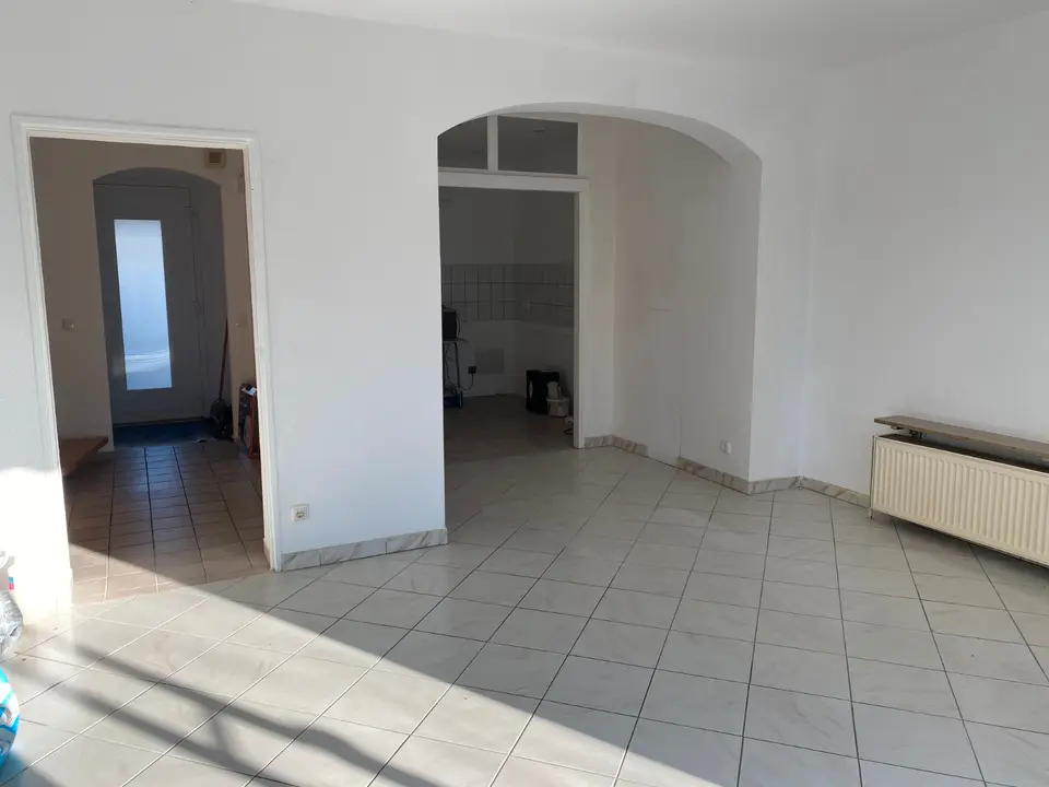 5 Zimmer Haus mit 100 m² in Wiesbaden – Bild 2